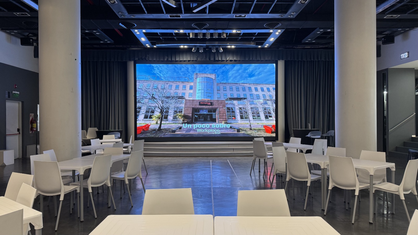 Auditorio en Workplace by IRSA